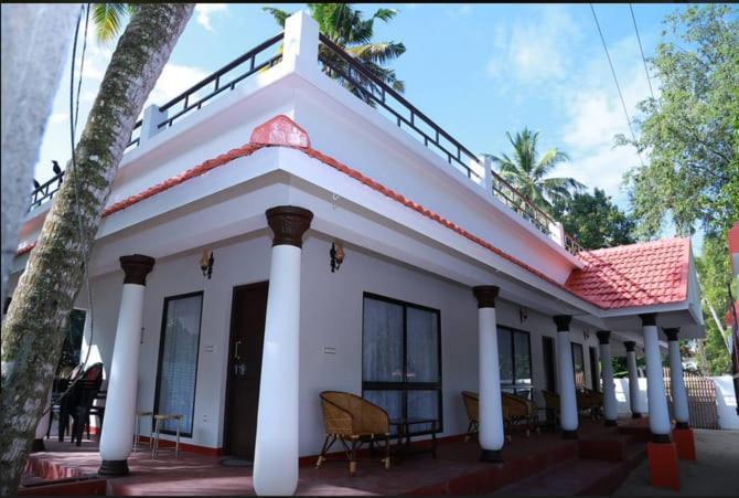 Marari Beach Clleetus Homestay Mararikulam Esterno foto